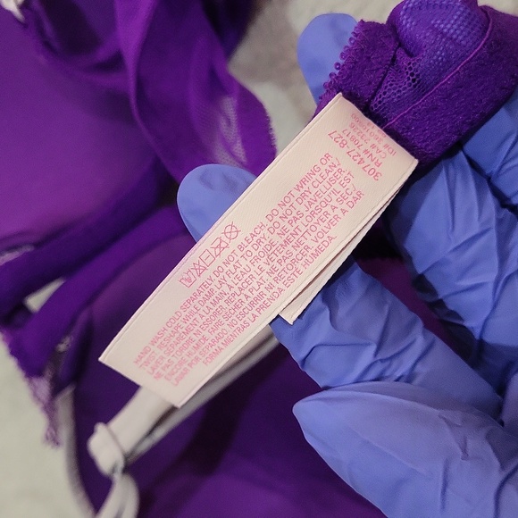 Victoria's Secret Bra - Picture 10 of 10